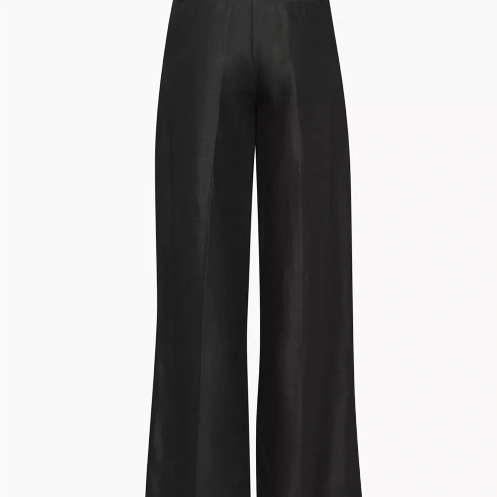LINEN ARITZIA The Effortless Pant Linen
High-waisted, wide-leg linen pants - Picture 5 of 8